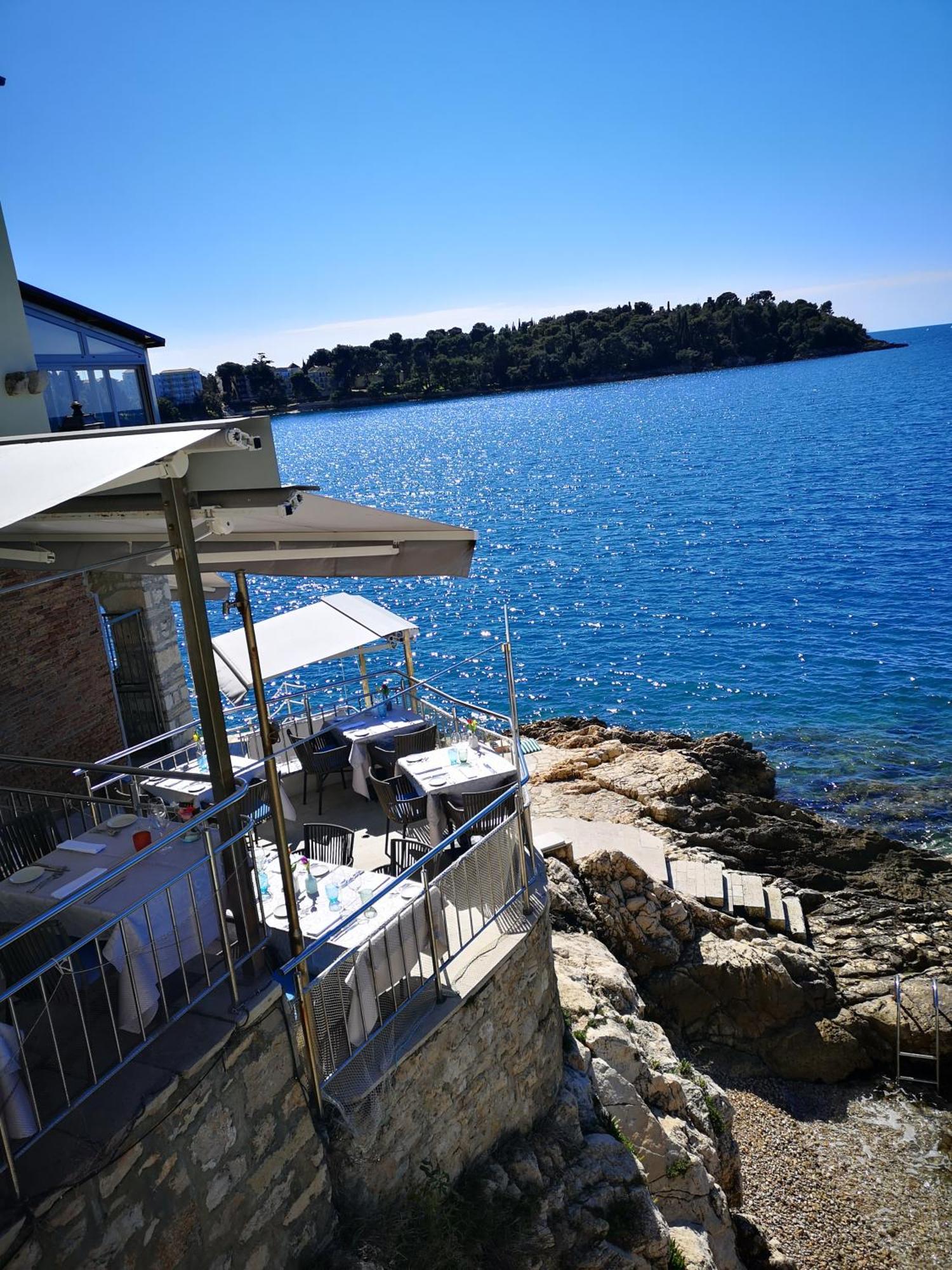 Apartment Michaela 4-Sterne & Parking Rovinj Exterior photo