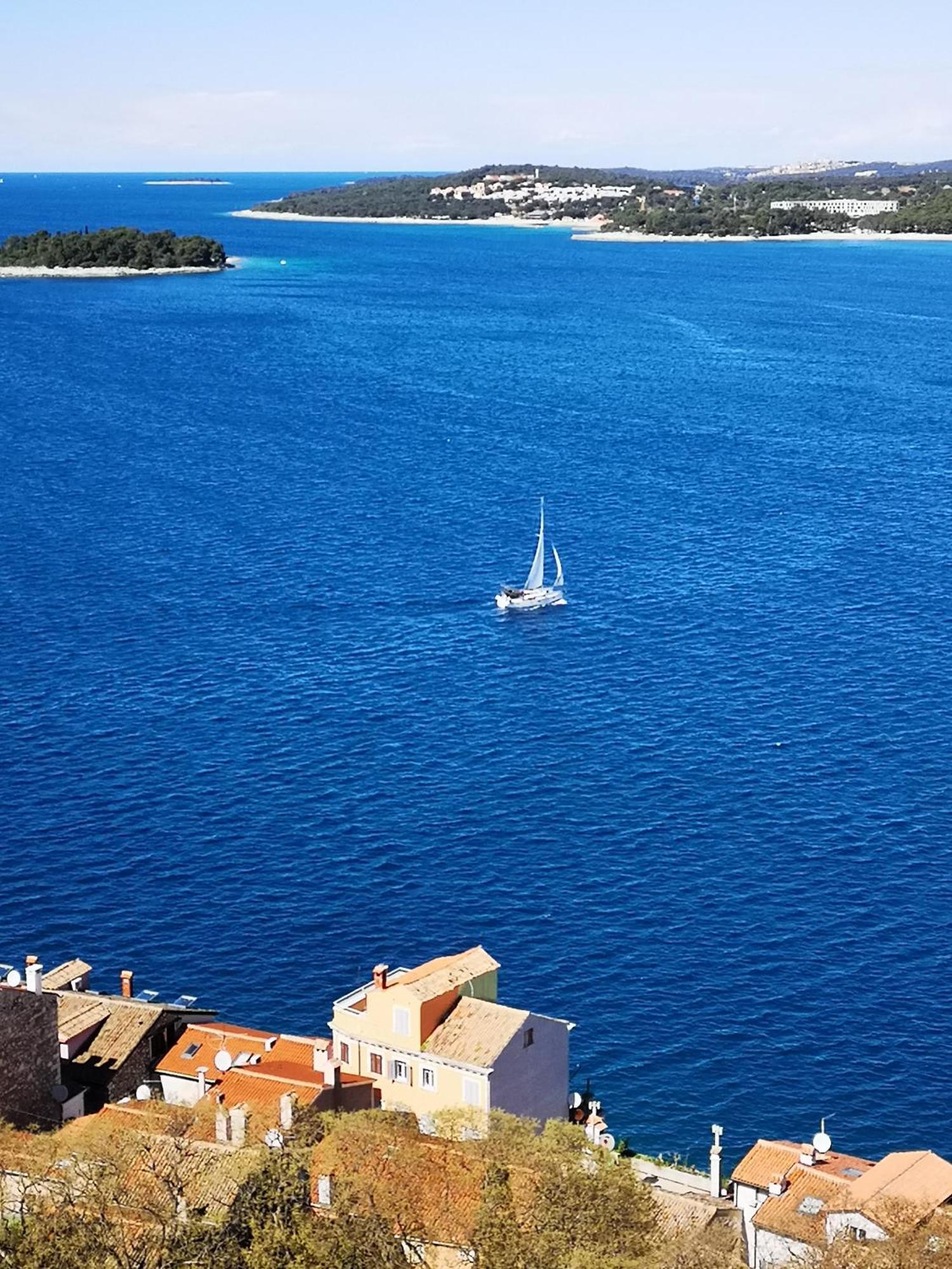 Apartment Michaela 4-Sterne & Parking Rovinj Exterior photo